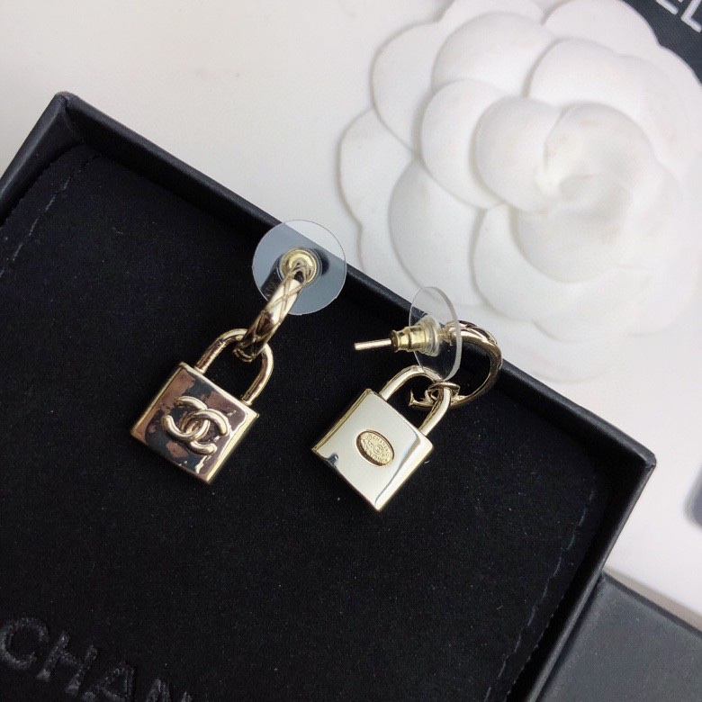 Ch**el earrings